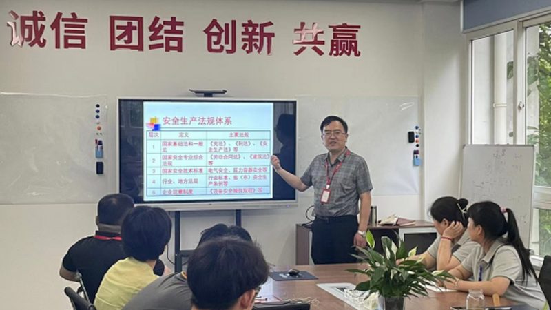小标题：成人高考复习资料，选对才是关键